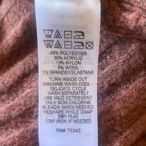 Rachel Zoe NWT Wool Blend Sleeveless Soft Turtleneck Ribbed Knit Top Medium - Picture 8 of 9